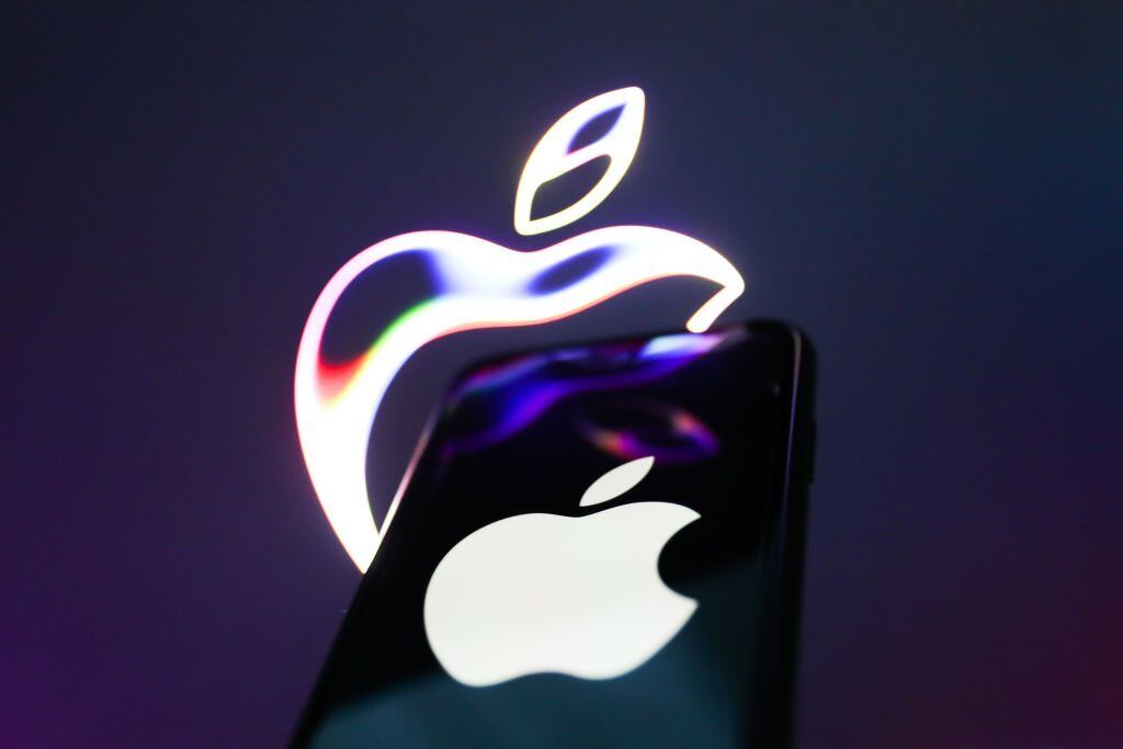 Apple trabaja en un iPhone de pantalla curva que podría funcionar sin  tocarlo