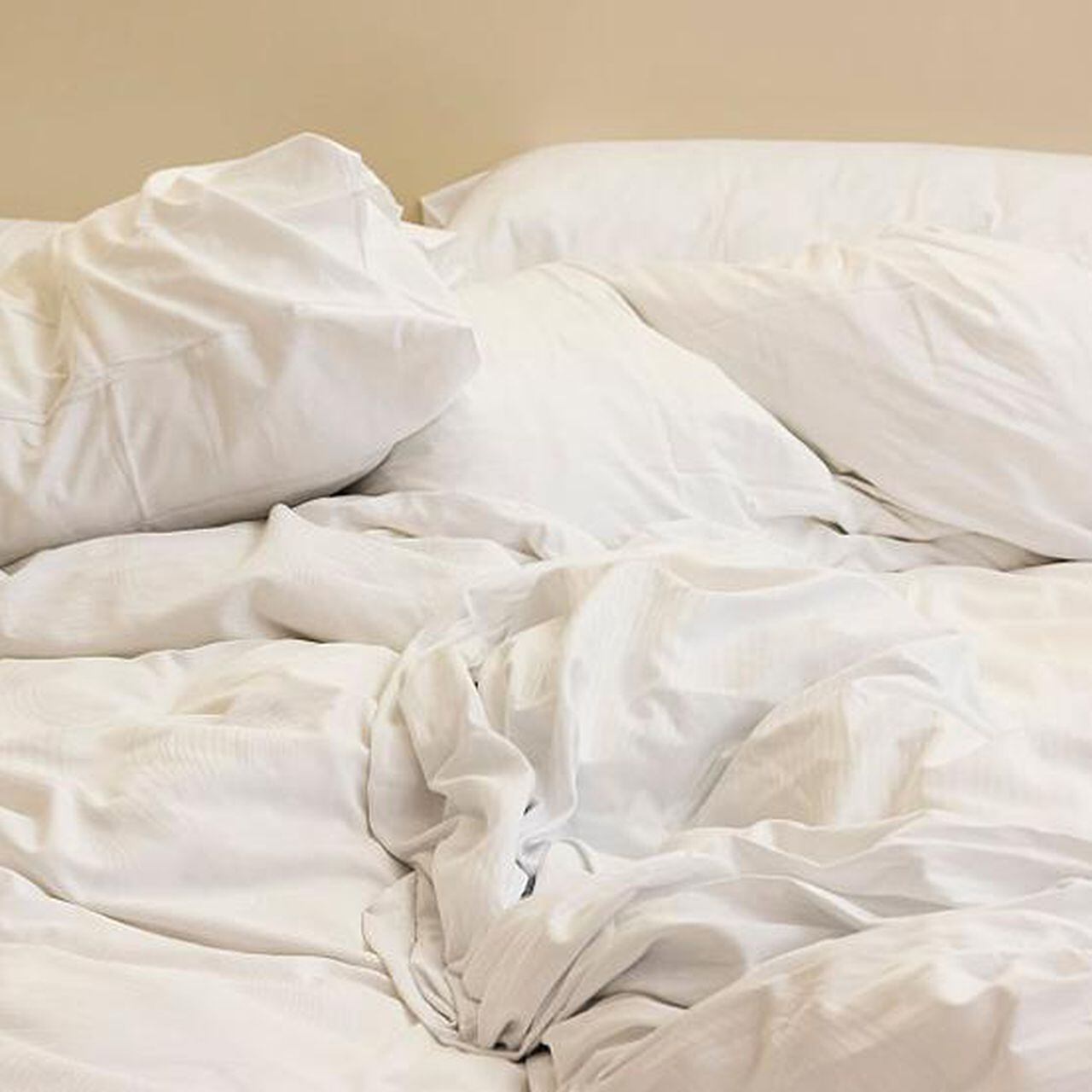 Trucos para evitar que las sábanas se salgan de la cama