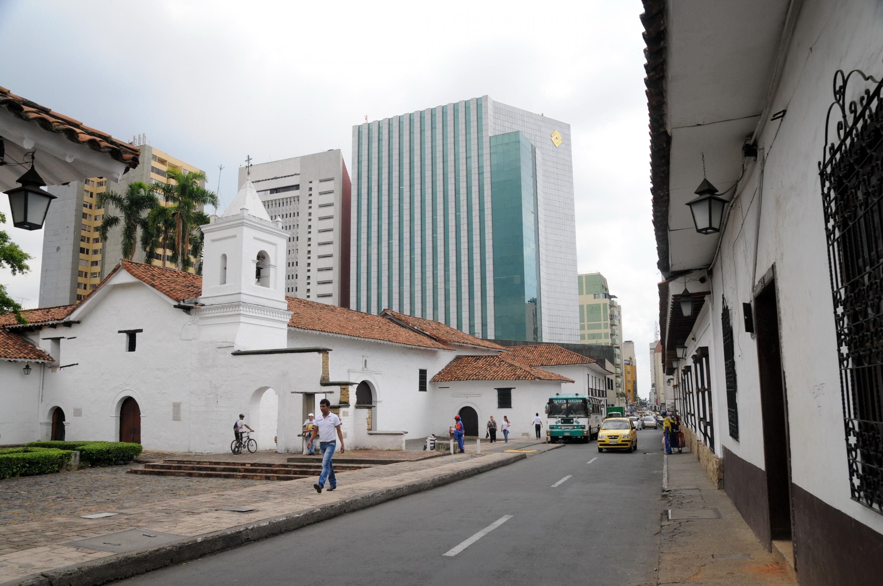 Indignación por video para adultos que fue grabado frente a la iglesia La  Merced en Cali