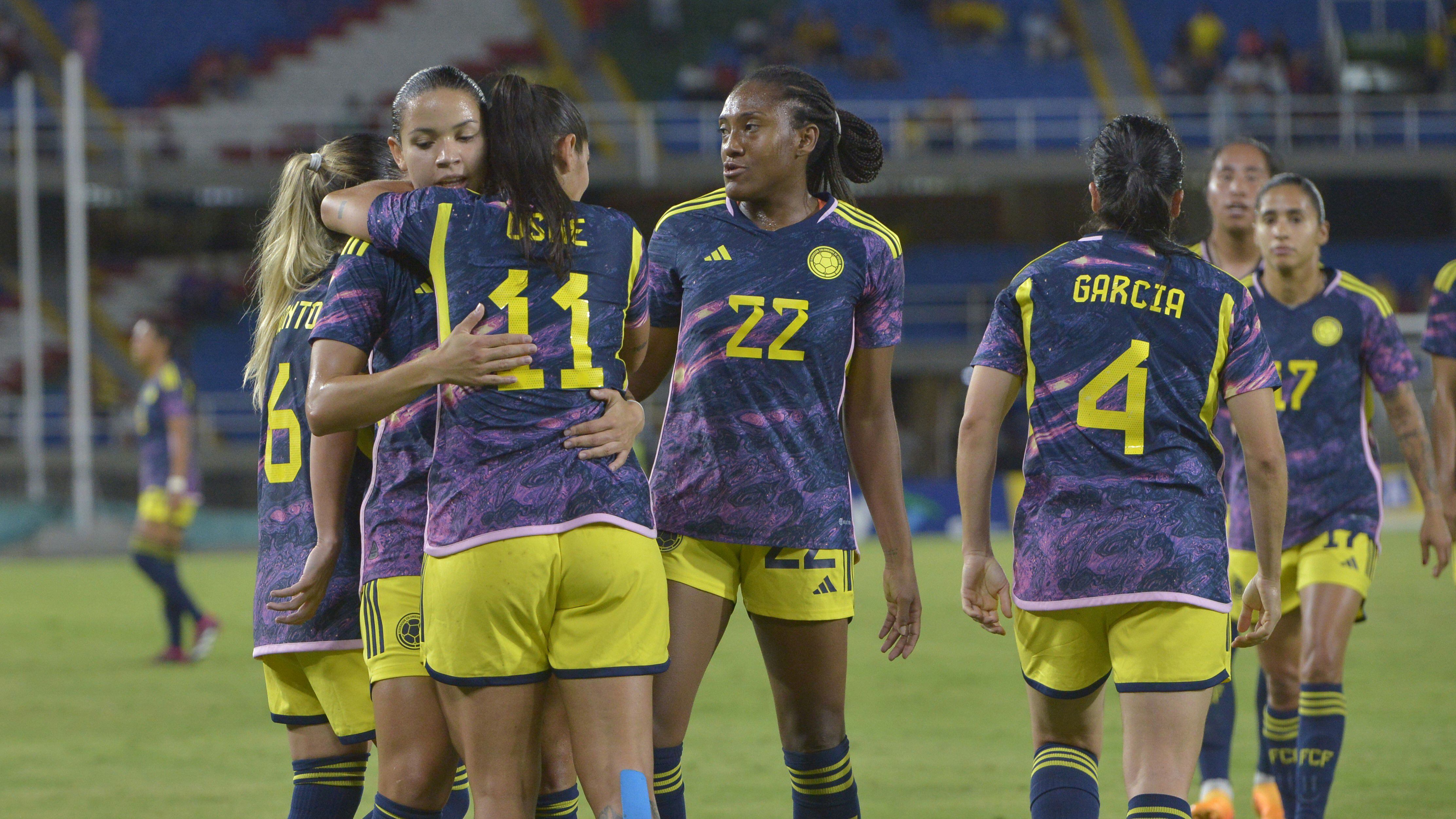 Karol G, ¿la nueva integrante de la Selección Colombia? Ya hasta tiene  camiseta