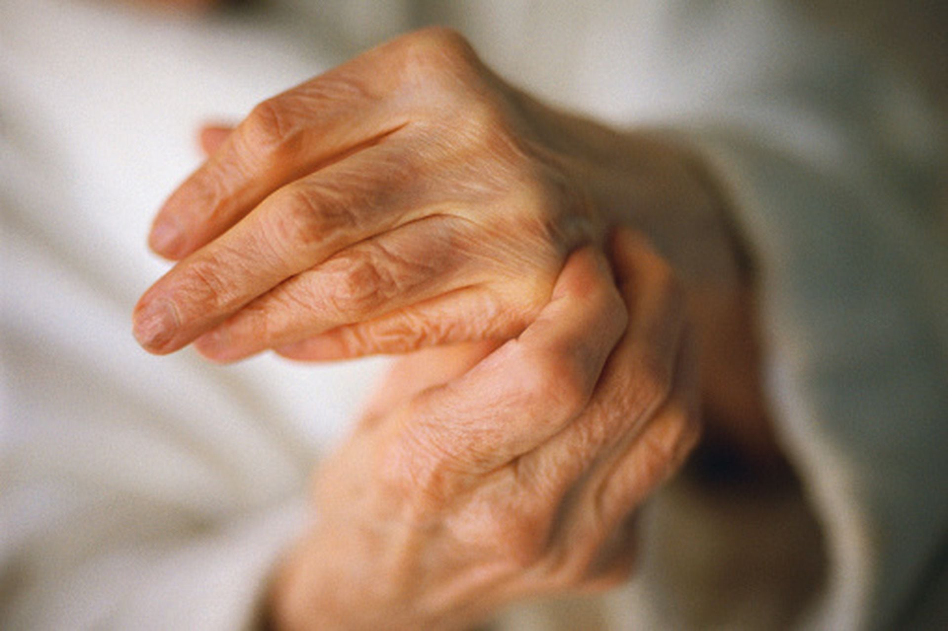 Artritis en los dedos: ¿cómo se siente? Causas y tratamiento