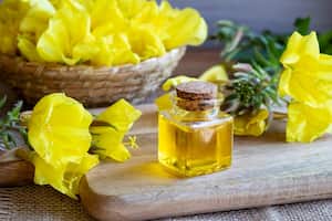 El aceite de onagra tiene propiedades antiinflamatorias y calmantes.