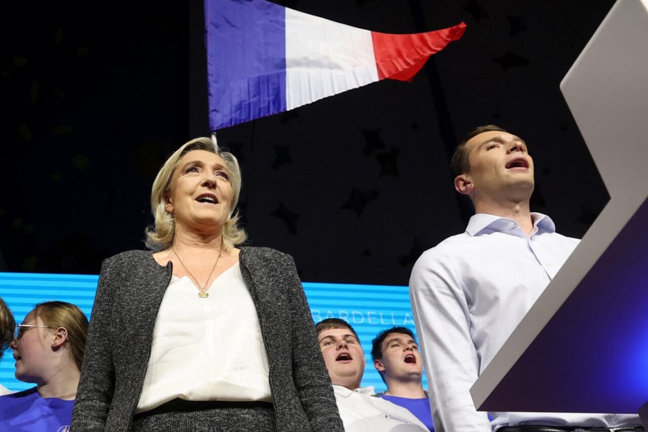 Le Pen, reconocida figura política francesa, la cual se ha enfrentado en distintas ocasiones a Macron (Photo by FRANCOIS LO PRESTI / AFP)