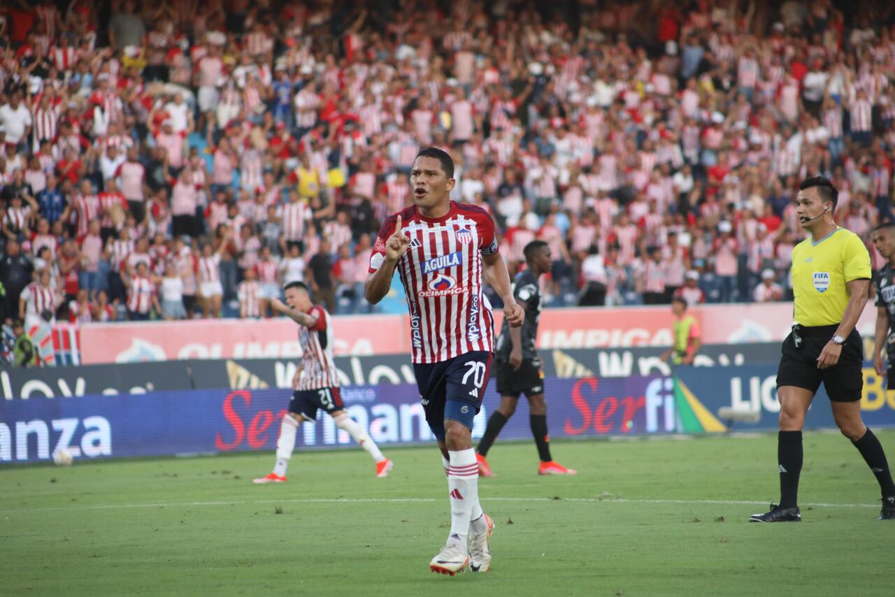 Carlos Bacca anotó el primer gol de los dos marcados por el Junior.