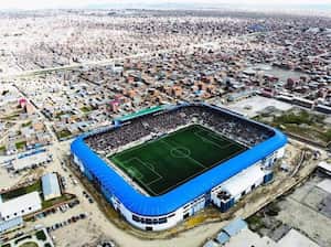Este es el Estadio Monumental de Villa Ingenio, ubicado en la ciudad de El Alto, Bolivia, donde jugará la selección nacional las Eliminatorias Sudamericanas 2026.