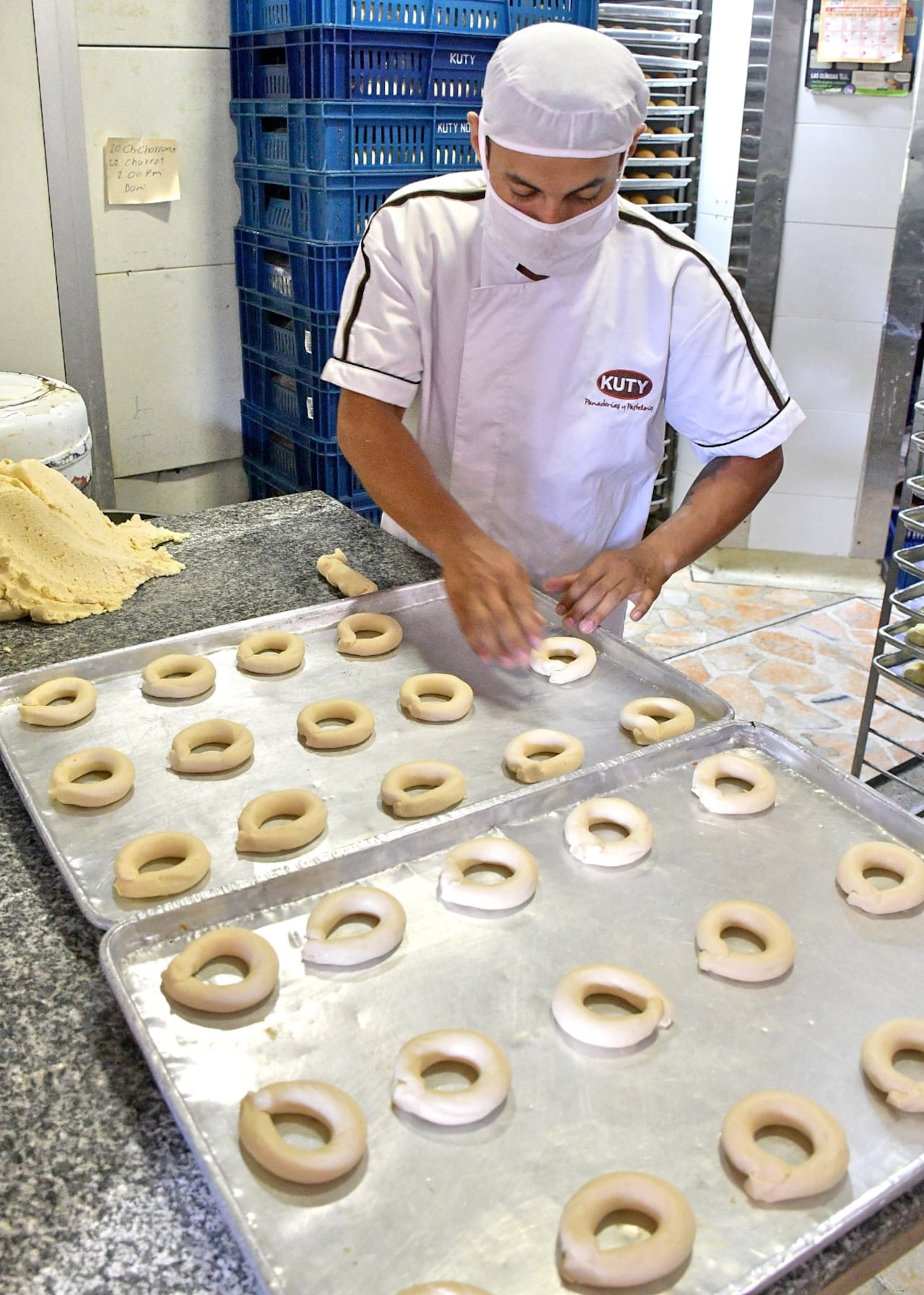 En Cali hay alrededor de 2.500 panaderías. En todas se hace pandebono. Es de los productos más vendidos.