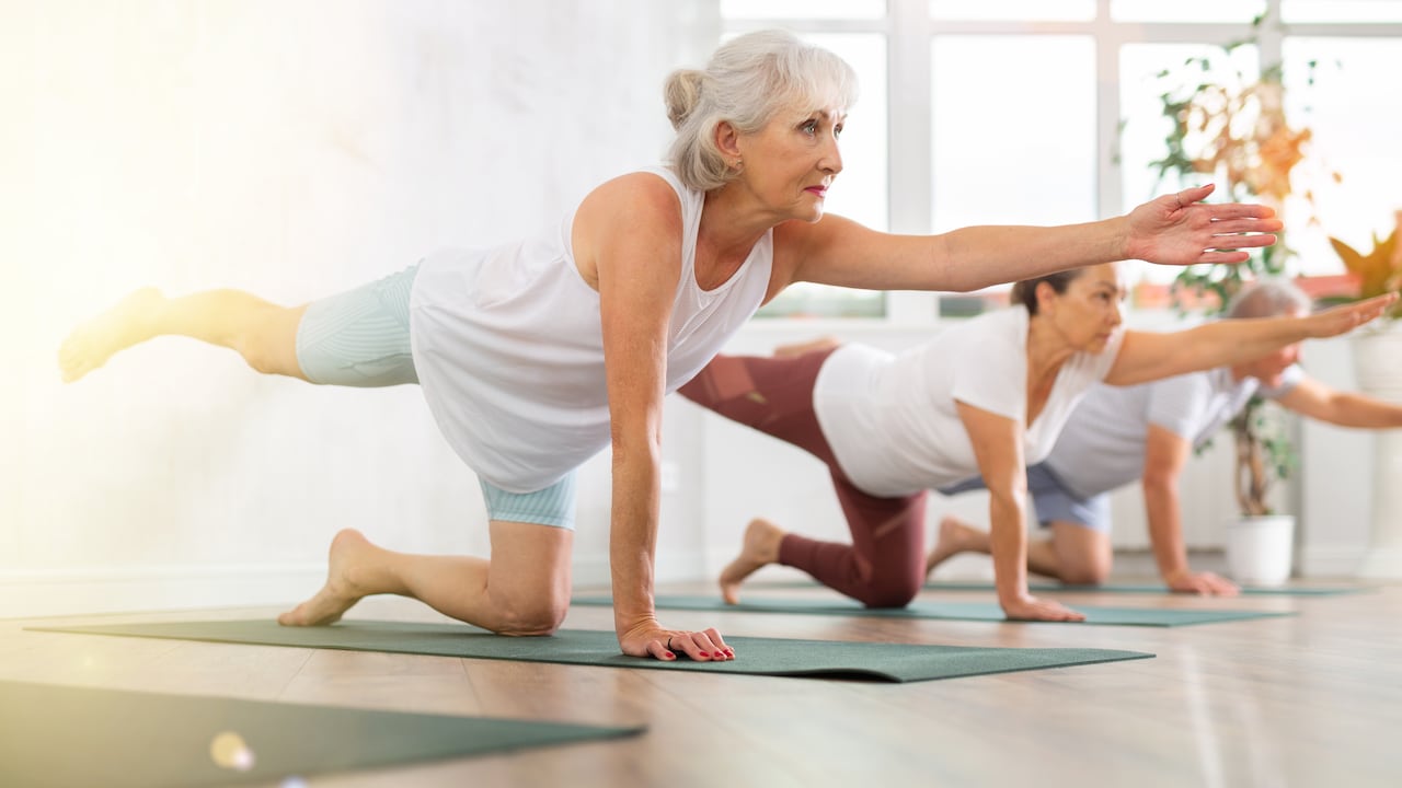 La mujer asegura que hace este ejercicio hace 60 años y la ha hecho más enérgica.