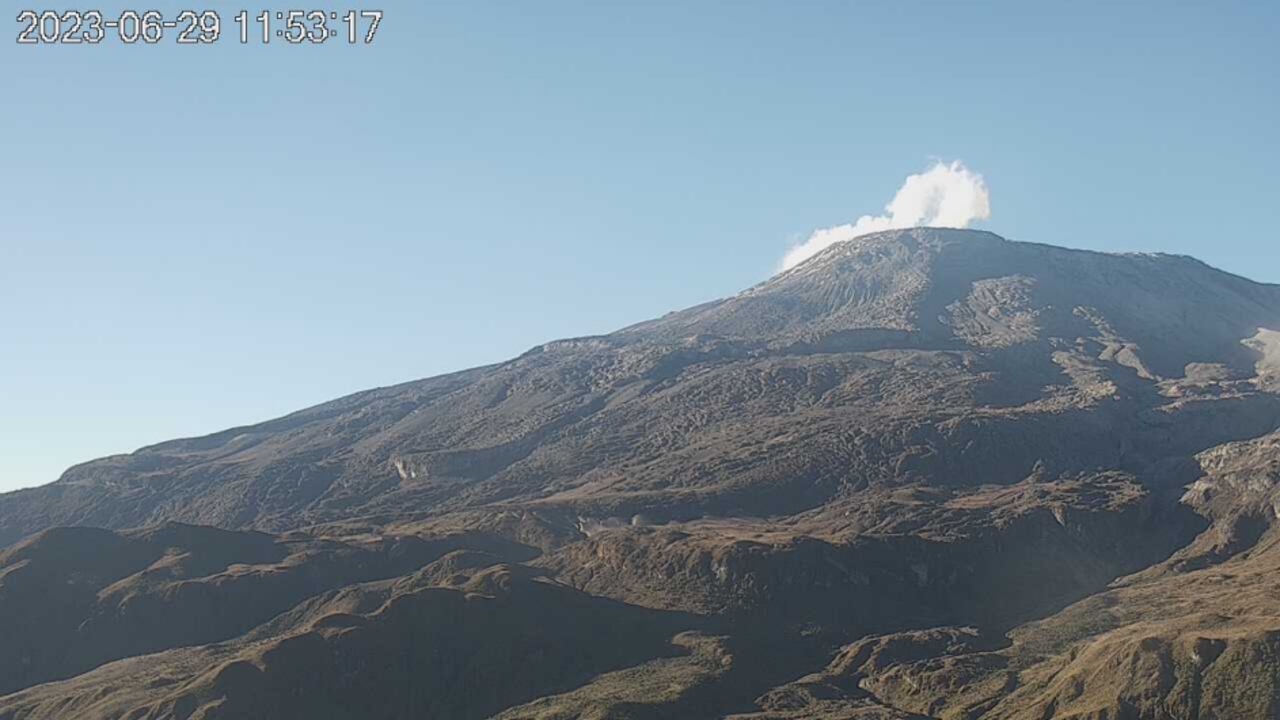 Panorámica del volcán Nevado del Ruiz.
