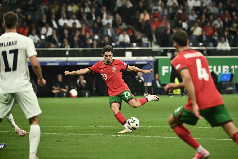 Los portugueses han fallado varias ocasiones de gol.