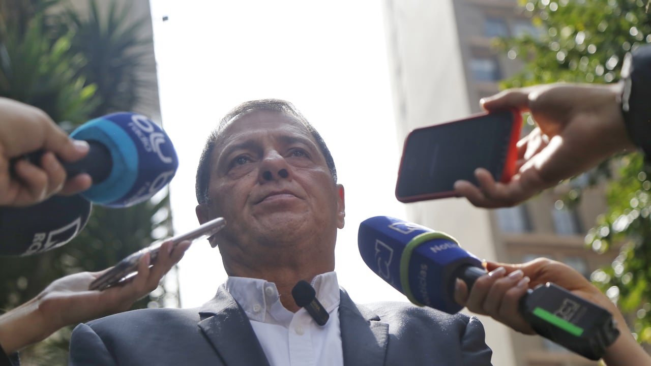 Tulio Gómez asiste a la sexta audiencia pública de revocatoria para la inscripción de candidatos en las instalaciones del Consejo Nacional Electoral, en la cual fue revocada su candidatura a la gobernación Del Valle del Cauca.