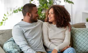 La comunicación abierta y el respeto mutuo son pilares fundamentales en cualquier relación exitosa, contribuyendo a la solidez y la armonía en una pareja.