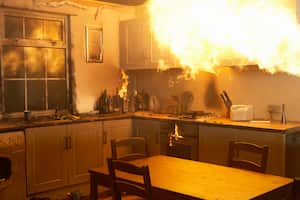 Una investigación exhaustiva revela los electrodomésticos que presentan una mayor probabilidad de incendio en los hogares, destacando la importancia de la prevención y el mantenimiento adecuado.