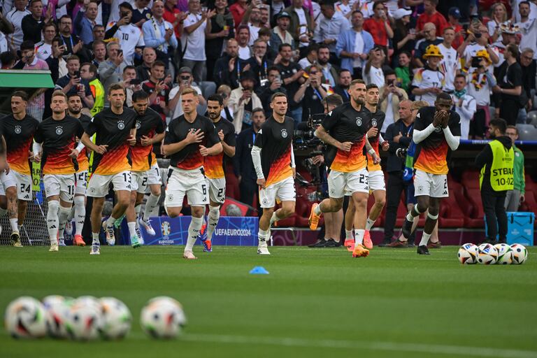 Los jugadores alemanes entrenan previo al encuentro.
