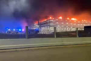 Incendio en el Aeropuerto de Luton, Londres.