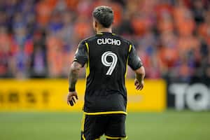 Juan Camilo Hernández con el dorsal número 9 que usa en el Columbus Crew de la MLS