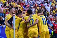 Rumania goleó a Ucrania en el grupo E