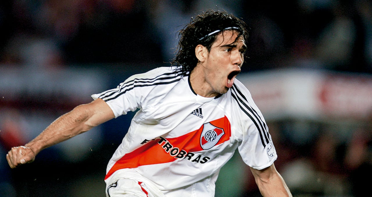 El paso de Falcao por River Plate (Argentina) fue fundamental para el desarrollo de su carrera futbolística. De allí saltó al Viejo Continente, en donde se consolidó como uno de los mejores delanteros del mundo.
