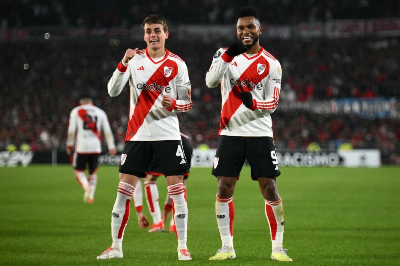 Borja clasificó a octavos de final a River Plate.
