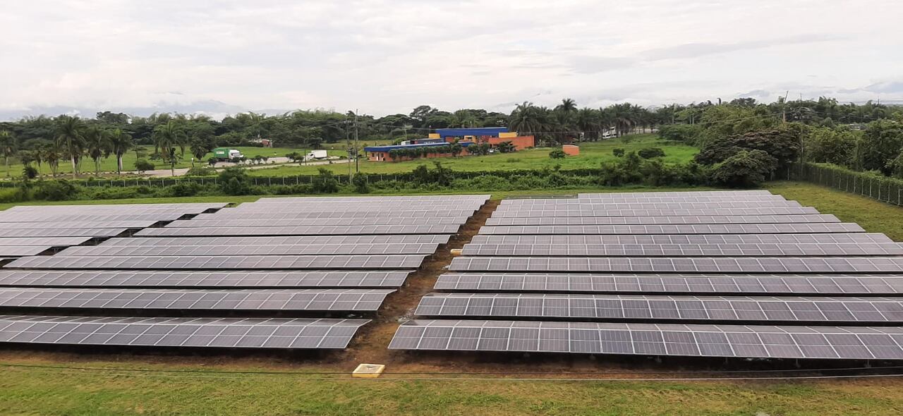 La granja solar de Harinera del Valle, permitirá ahorrar el 30% de energía.

Foto: Gases de Occidente