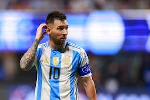 Messi lideró la victoria de Argentina en el arranque de la Copa América