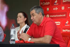 Imagen de la rueda de prensa con Jorge 'Polilla' Da Silva.
