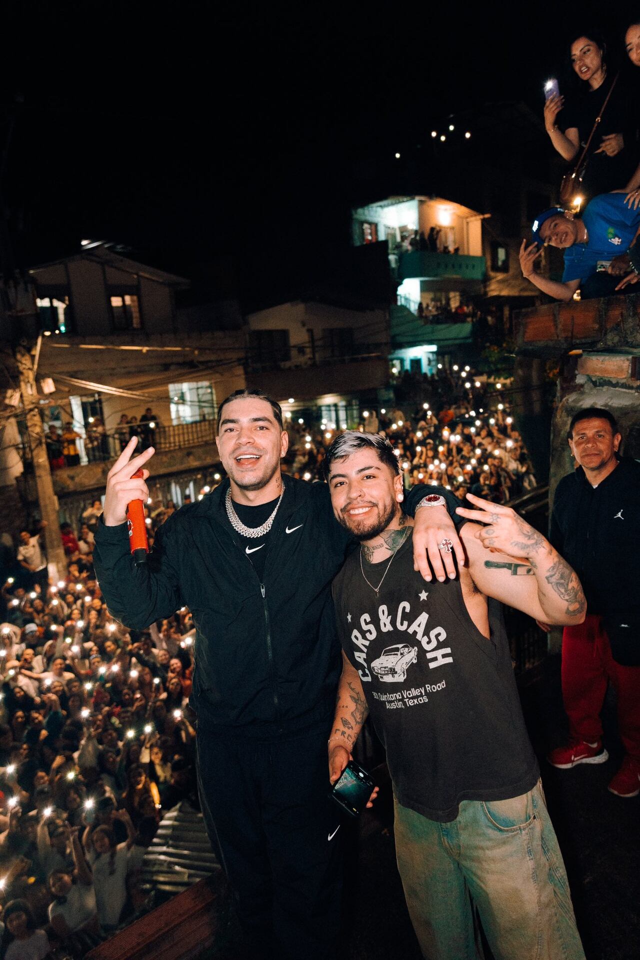 Ryan Castro y Juanda estuvieron en un concierto en un barrió de Medellín y se volvieron tendencia en las redes sociales.