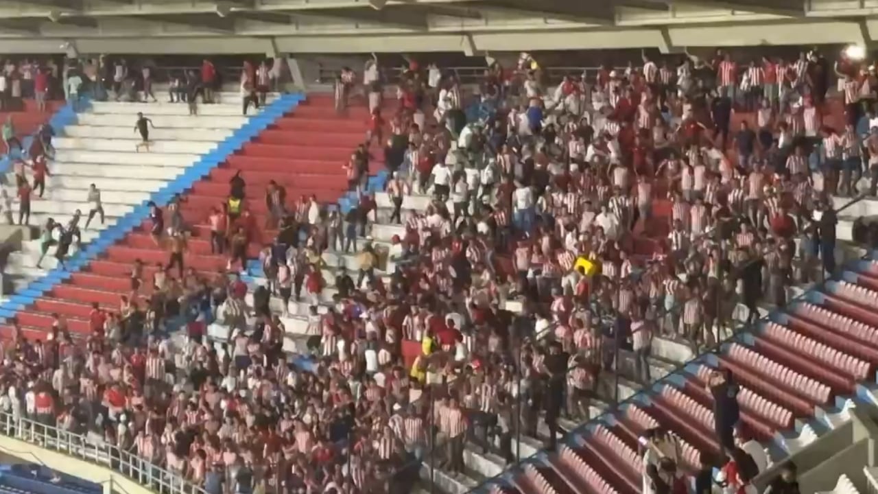 Distrubios en el estadio Metropolitano durante el Junior vs Bucaramanga