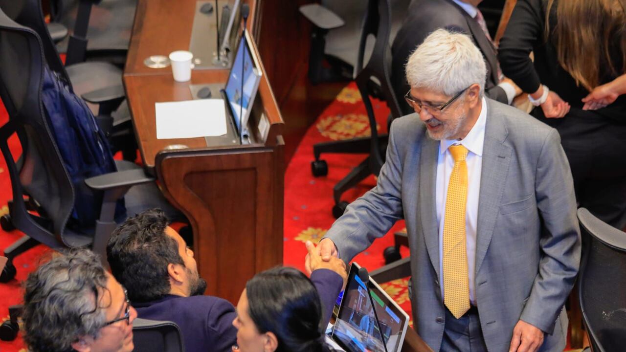 El Ministro de Comercio, Germán Umaña, en el Congreso.
