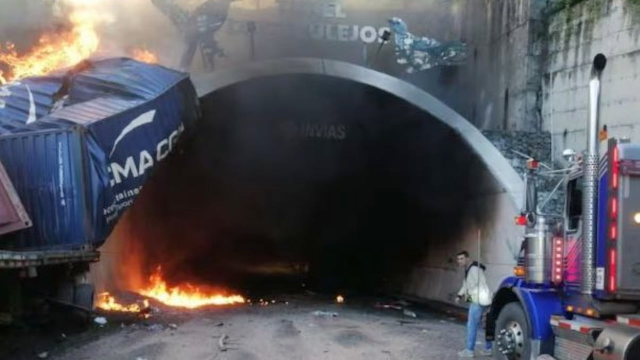 Accidente en el túnel Los Azulejos en Alto de la Línea.
