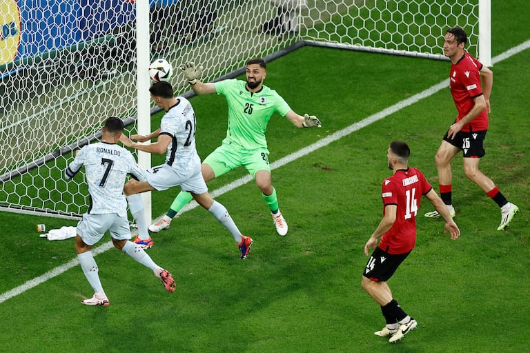 Portugal ha comandado el ataque en el partido.
