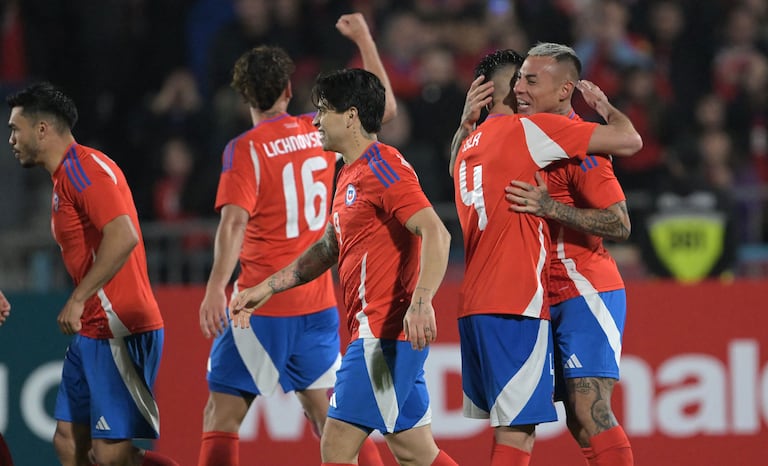 Chile goleó a Paraguay y avisó a sus rivales en la Copa América