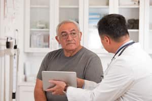 El cáncer de próstata puede detectarse de manera temprana si se acude al médico periódicamente para realizar examen después de los 50-60 años.