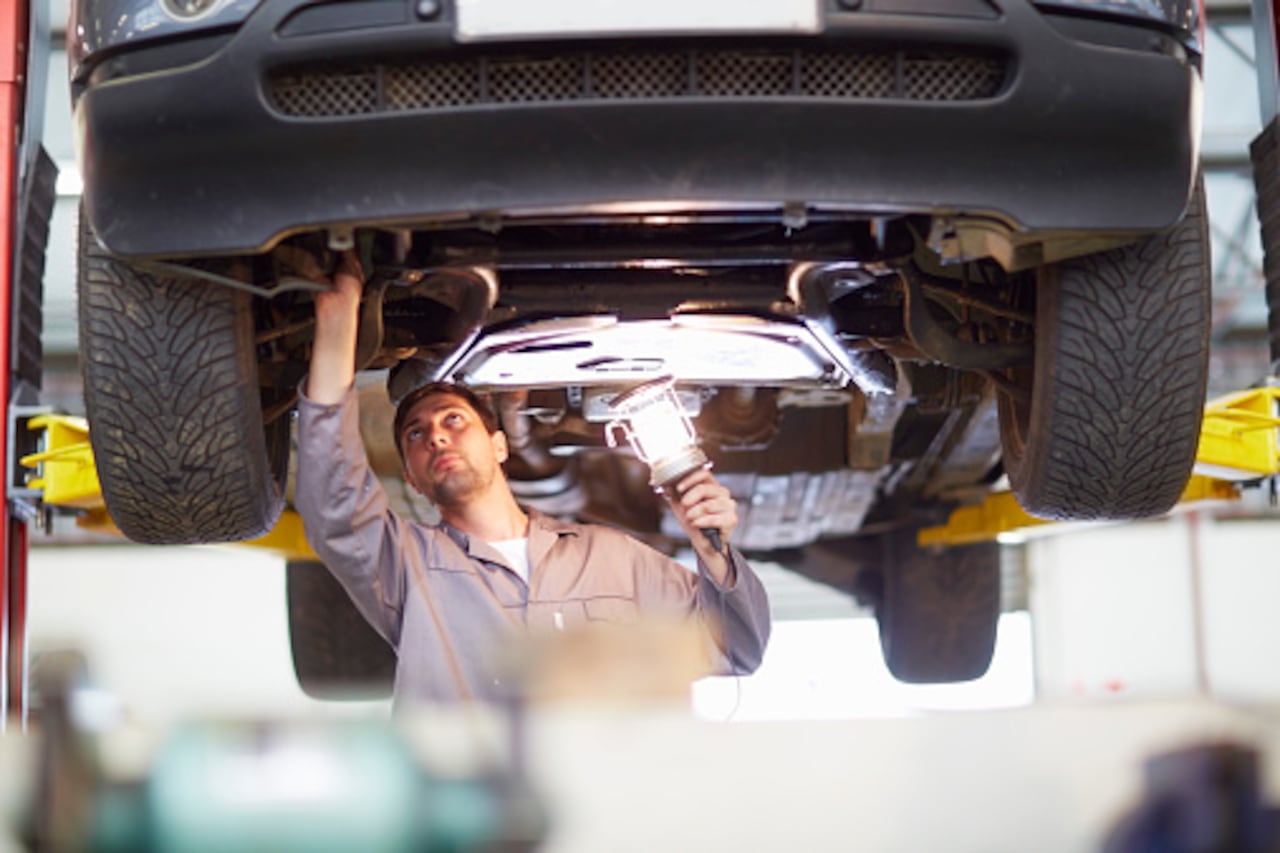 Mantener un programa regular de mantenimiento es fundamental para prolongar la vida útil del vehículo.