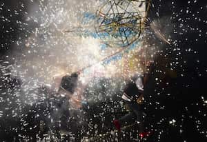 Celebración con Polvora en el Saladito, Cali.  Imagen de referencia