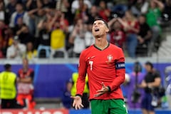 Momento en que Cristiano Ronaldo falla el penal que le daría la victoria parcial a Portugal.
