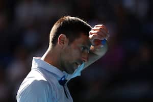 Novak Djokovic reacciona a su derrota frente a Jannik Sinner