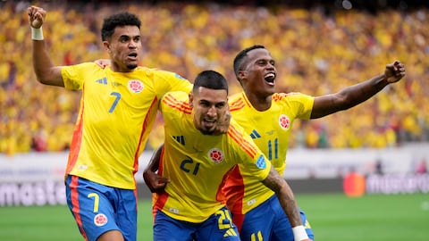 Selección Colombia celebra gracias a Daniel Muñoz el primer gol de la Copa América