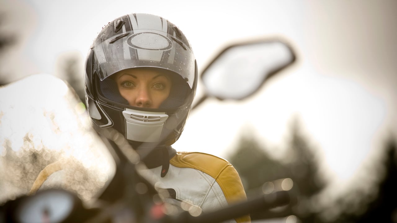 Con características que van desde asientos bajos hasta diseños aerodinámicos, estas motocicletas están diseñadas para satisfacer las necesidades específicas de las mujeres en términos de comodidad y estilo de conducción.