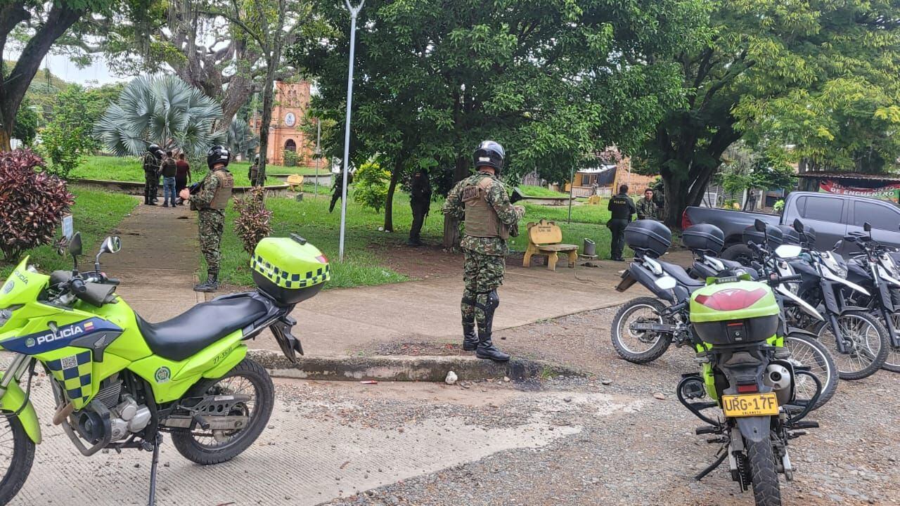 Más de 200 unidades policiales y militares llegaron hasta Robles, Valle y Timba, Cauca.