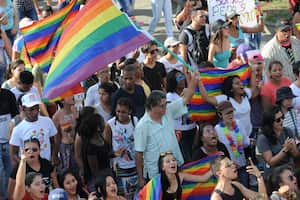 Marcha por el Día del Orgullo Gay en Cali.