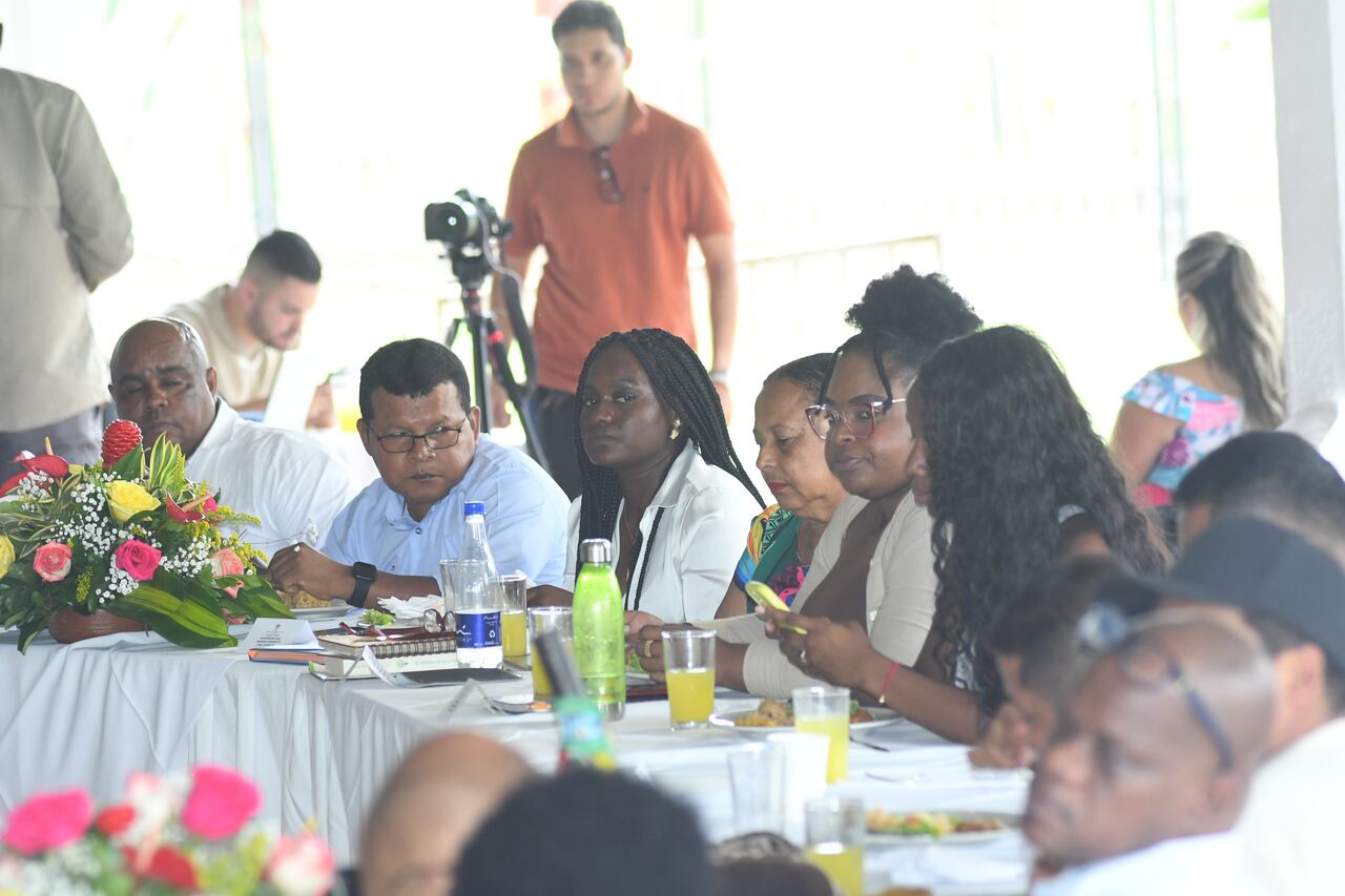 Reunión preparatoria de la COP 16 conlos gobernardores de Cauca, Chocó, Valle y el alcalde de Cali. Foto Wirman Ríos.