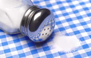 El consumo de sal debe ser controlado para evitar el desarrollo de enfermedades.