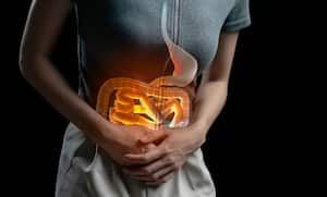 Ciertas condiciones de salud, como el síndrome del intestino irritable, la enfermedad de Parkinson, el hipotiroidismo y trastornos del colon, pueden estar asociadas con el estreñimiento crónico.