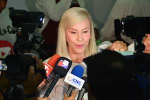 La Gobernadora del Valle del Cauca, Dilian Francisca Toro, lidera encuesta entre los mandatarios de los departamentos del país, en sus primeros 100 días de gobierno.