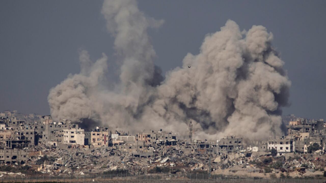 Israel mantiene los bombardeos sobre Gaza.