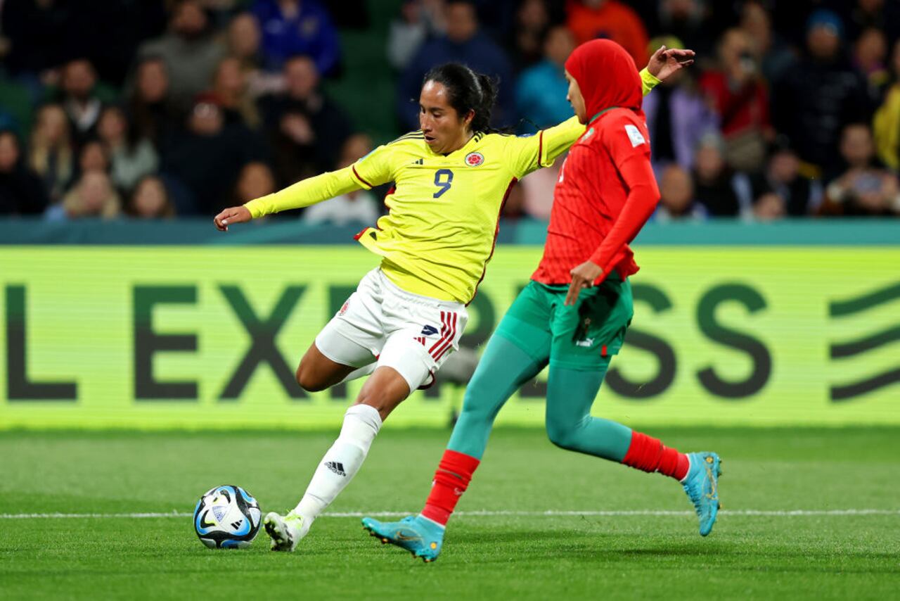 PERTH, AUSTRALIA - AUGUST 03: Mayra Ramirez of Colombia takes on Nouhaila Benzina of Morocco during the FIFA Women's World Cup Australia & New Zealand 2023 Group H match between Morocco and Colombia at Perth Rectangular Stadium on August 03, 2023 in Perth, Australia. (Photo by Paul Kane/Getty Images)
