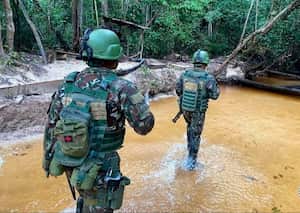 Operativo contra la minería ilegal entre Colombia y Brasil en el Amazonas.