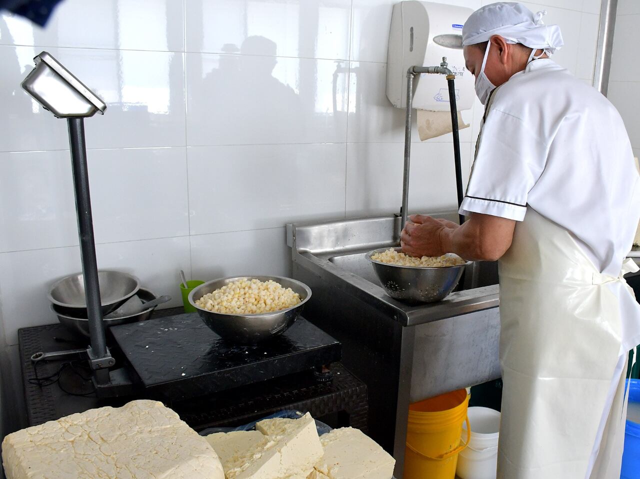 El pandebono de la Kuty es preparado con quesos provenientes del departamento del Huila, ganado de montaña.