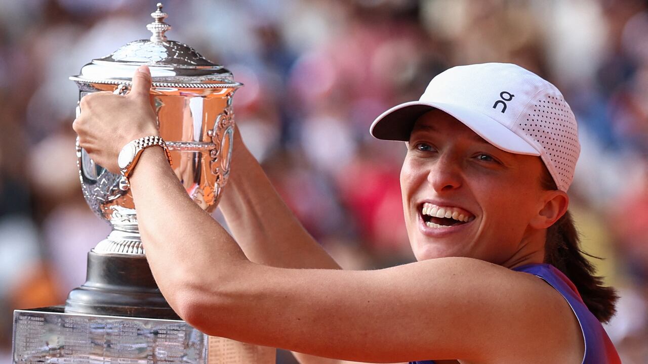 La polaca Iga Swiatek gana su cuarto título en Roland Garros.