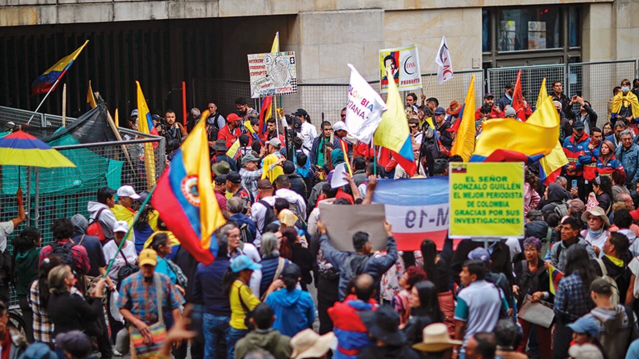     El propio presidente Gustavo Petro fue quien convocó a las movilizaciones afuera del Palacio de Justicia para presionar la elección de la nueva fiscal.